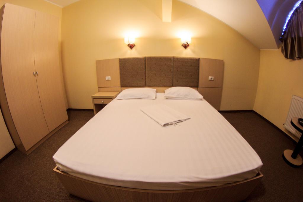 Vila Bueno Sat Vacanta Hotel มามายา ภายนอก รูปภาพ