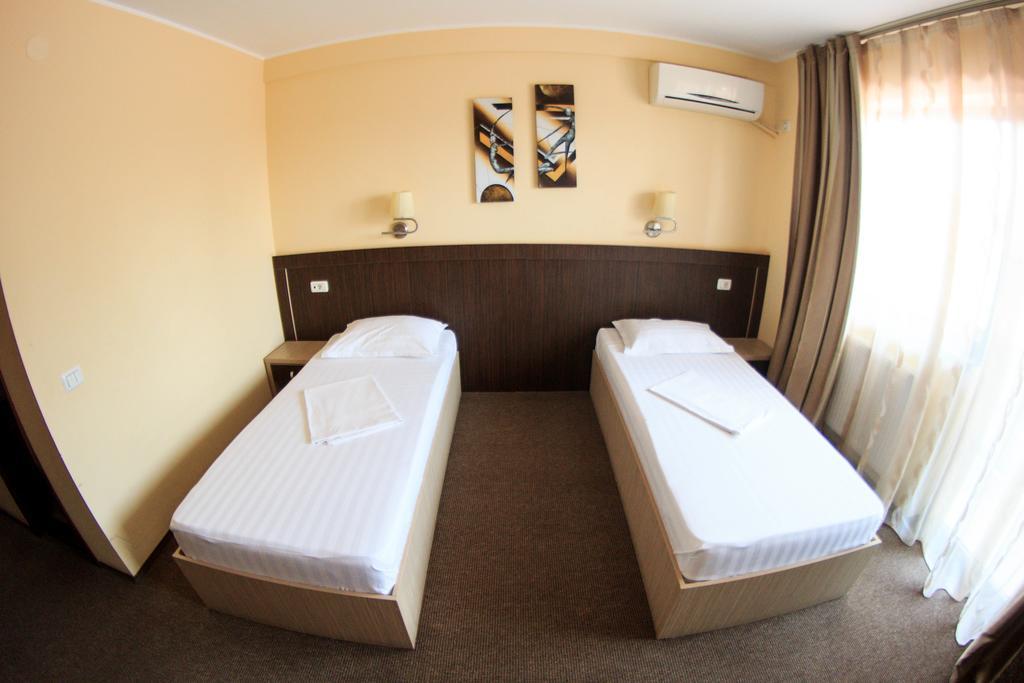 Vila Bueno Sat Vacanta Hotel มามายา ภายนอก รูปภาพ